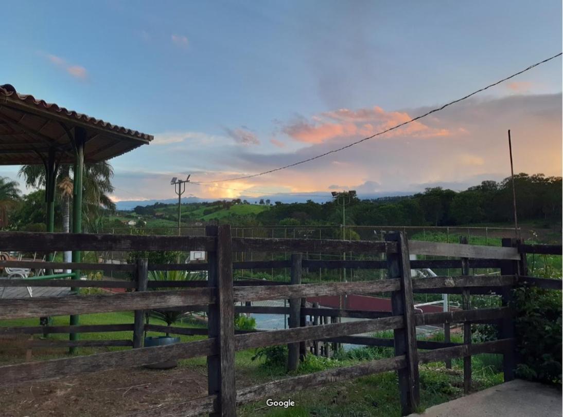Hotel Fazenda Tucano Capim Branco Exterior photo